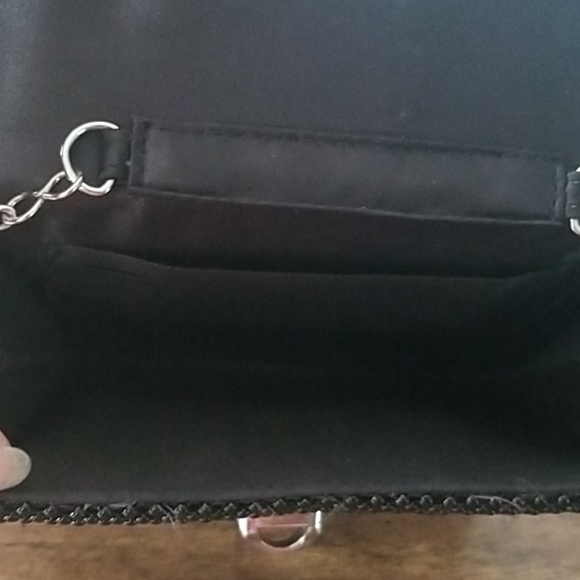 Small black beaded crossbody purse - Picture 2 of 3